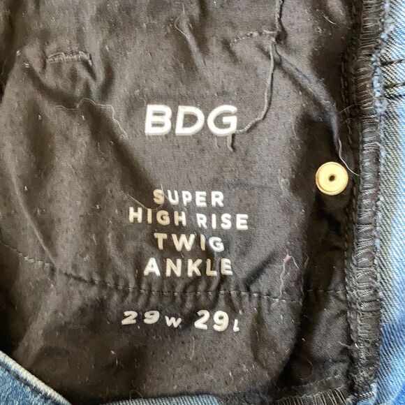 BDG super high rise twig ankle jeans - Picture 5 of 5